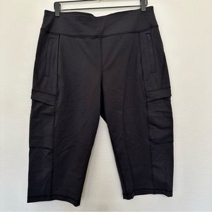 Duluth Trading company women’s Noga Namastash Capris black size large EUC